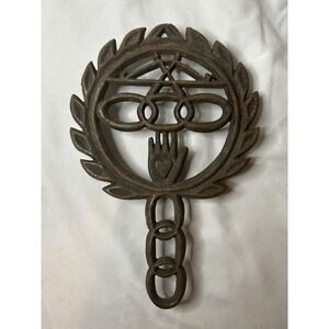 Vintage Cast Iron Trivet Heart In Hand Linked Chain Odd Fellows Order Wilton